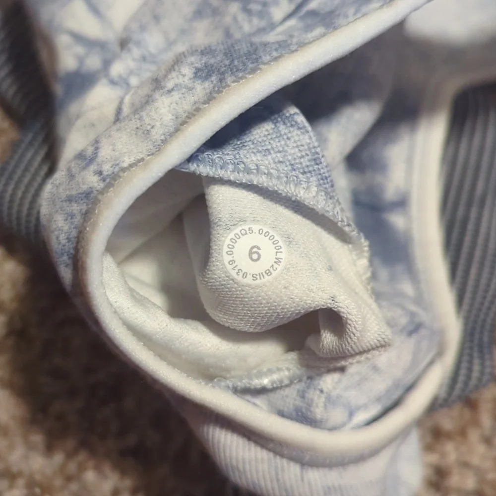 Lululemon Ebb to Train Bra - Picture 5 of 5